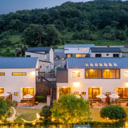 714-14 Gangnam-ro, Yangpyeong Pension Отели рядом с достопримечательностью «Галерея Shigan Toki»