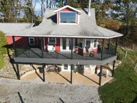 Wrap Around Decks w/Beautiful View & Hot Tub