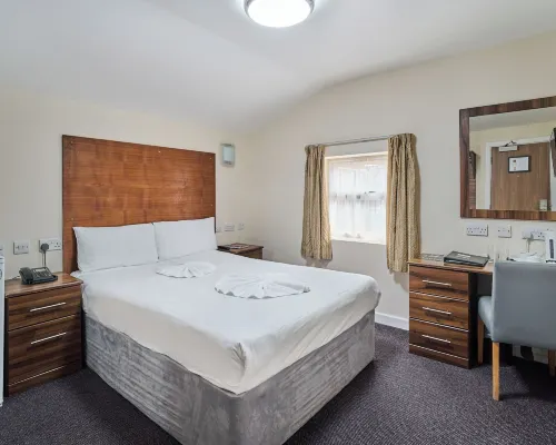 Lucky 8 Hotel Hotels in Redbridge