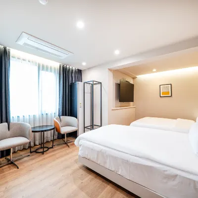 Signature (Signature) of Gwangju Geumho Hotel Hotel berhampiran Stadium Guus Hiddink