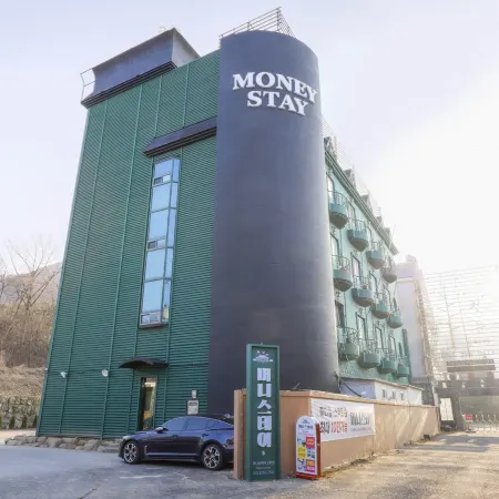Daegu Chilgok Money Stay 2nd Branch Отели рядом с достопримечательностью «Храм Пхагеса»