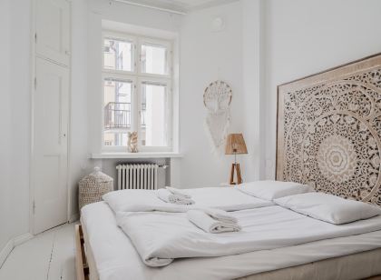 Premium Sea View & Historic Apartment