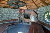 Large House With Private Garden, Right on the Lake -  Privatzimmer