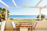 Beachfront Nest Memi Koroni-seaheaven House B1 - Apartments