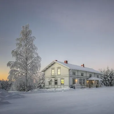 LantLiv I Österjörn AB - โฮมสเตย์