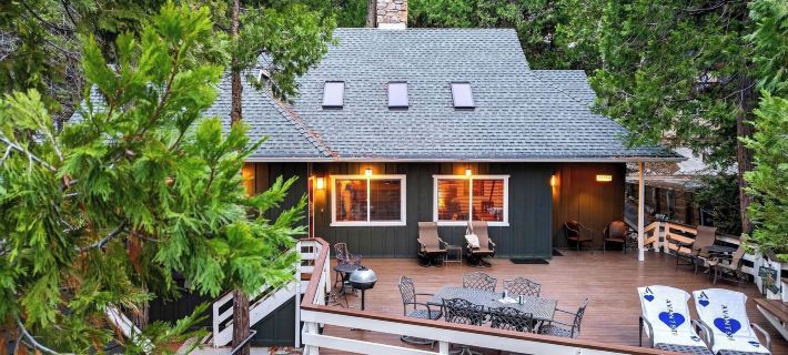 Holiday Lake Cabin by Avantstay Large Deck + Cozy Fireplace + Near Arrowhead Village Hotele w: Lake Arrowhead