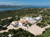 Sulia House Porto Rotondo, Curio Collection by Hilton - Pysäköinti