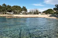 Peaceful stay with bbq and parking