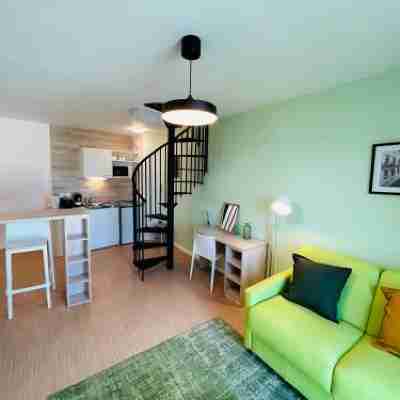 We Live in R - Duplex 504 Rooms