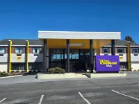 Dutch Wonderland Inn