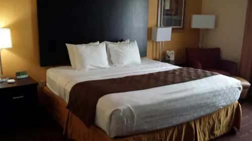 Paradise Inn & Suites - breakfast