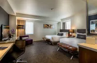 Godfrey Hotel Chicago - Spa