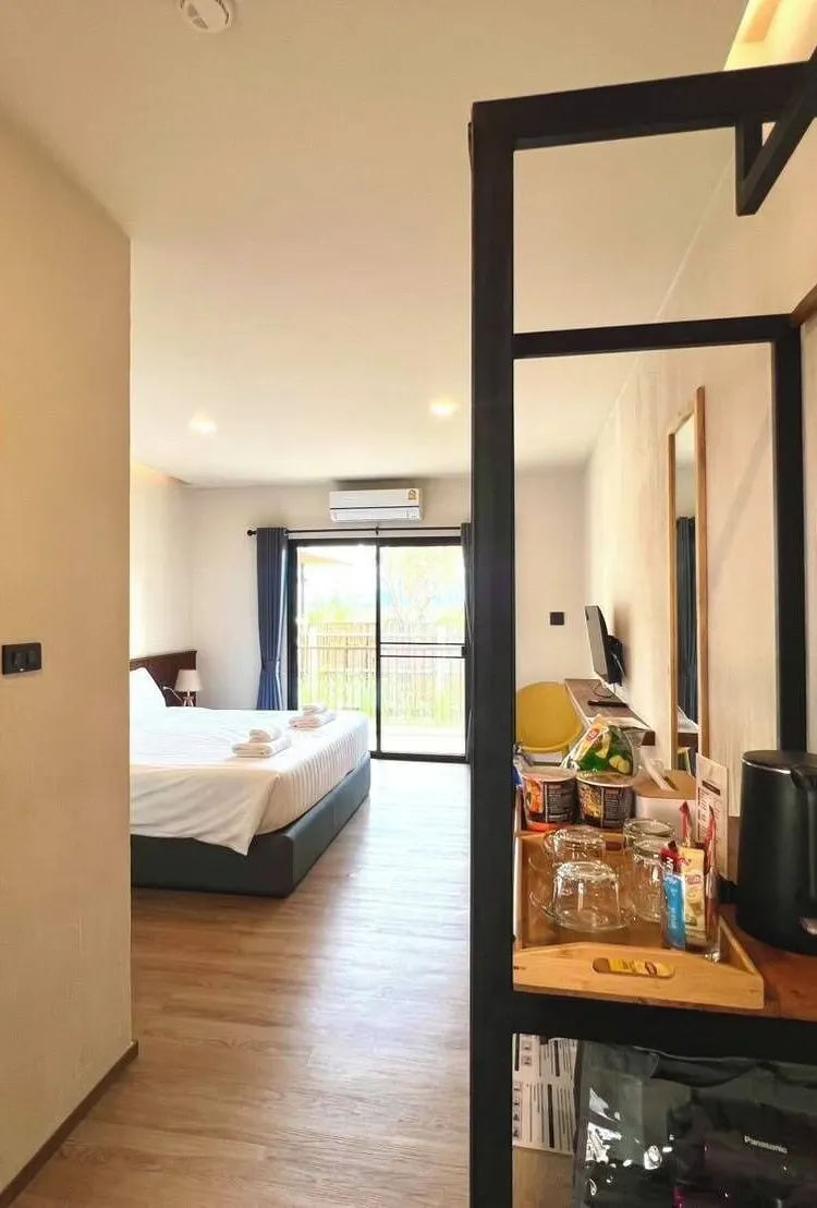 ห้องสแตนดาร์ดเตียงใหญ่วิวทะเลสาบ ชั้น 1