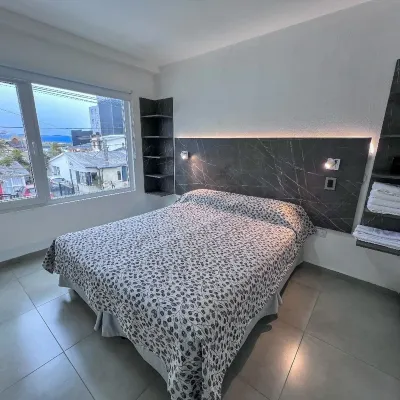 Goleta Florencia 2045 수사나 산 주변 호텔