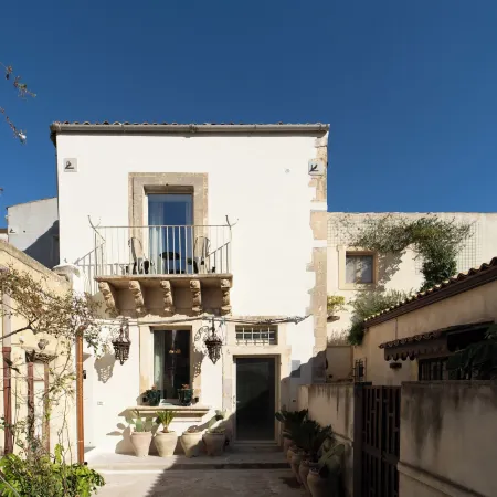 Casa Philomena - Fascino Storico in Centro