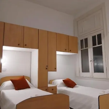 Pin-up hostel