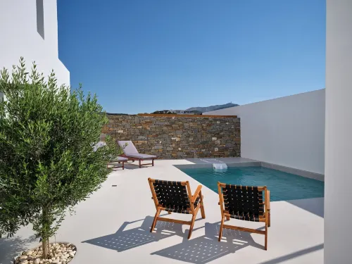 Villa Iliada - Paros Escape - Swimmingpools