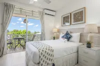 Adulo Apartments