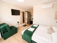Apartment Near the Sea, Breakfast Included - WiFi