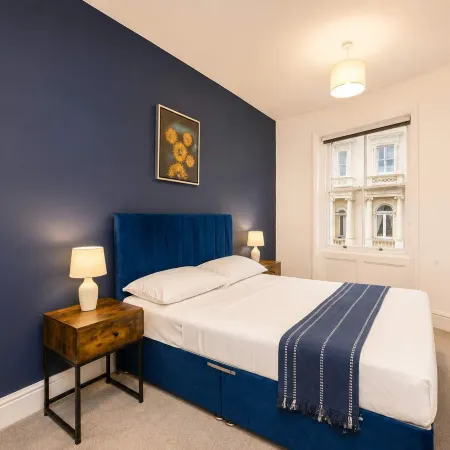 Brighton Sleeps 13 Beach Walk Hove Centre