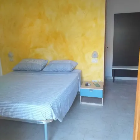 Spacious Double Room Right by the Sea