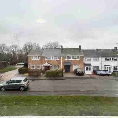 Charming 4-bedroom House Rental in Basildon, UK Hotel Exterior