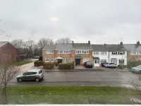 Charming 4-bedroom House Rental in Basildon, UK Hotels in Basildon