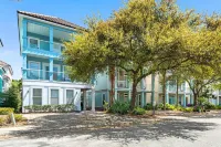 Mins From Beach Sleeps 17 Outdoor Seating - 3-Star