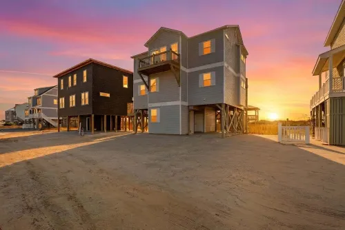 Steps to the Sand Sleeps 12 Hot Tub Grill - 4-Star