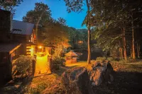 Lakeside Cabin - 2 Fireplaces-hot Tub Sauna Games - WiFi