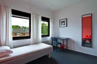 Hotel & Hostel 10 - Hostales