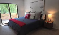 Trout Creek Unit 8, Beautiful newly Decorated Very Clean Condo , Building 2 - Wifi