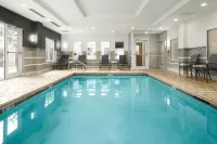 Fairfield by Marriott Cleveland - Pool