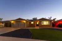 Hot Tub & Pool with 5 Cozy Bedrooms - Boutique