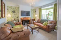 Hudson House - 2-Star