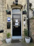 Diamonds Lodge Near York Hospital - parcheggio