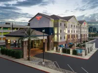 Hampton Inn Phoenix-Midtown (Downtown Area) Отели рядом с достопримечательностью «Энканто»