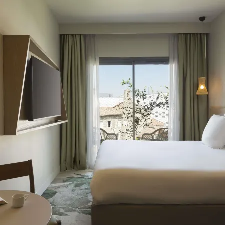 Mercure Nîmes Centre Arènes