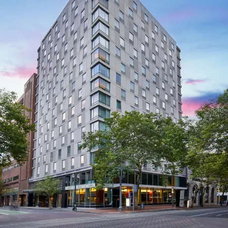 Courtyard Portland City Center