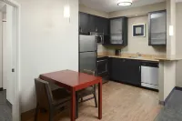 Residence Inn Arlington Courthouse - صديق للحيوانات الاليفة