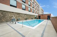 希爾頓希尼茲渡口北託普賽爾海灘Home2 Suites酒店 - 泳池