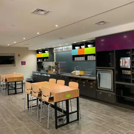 Home2 Suites by Hilton Newark Airport