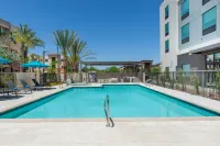 Hilton Garden Inn Surprise - Swimmingpools