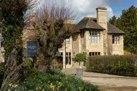 The William Cecil - parking