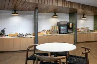 Fairfield Inn & Suites Knoxville Lenoir City/I-75 - breakfast