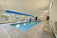 Cobblestone Hotel & Suites - Alpine - Gym
