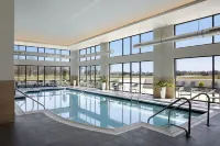 Embassy Suites by Hilton Bowling Green - Pools