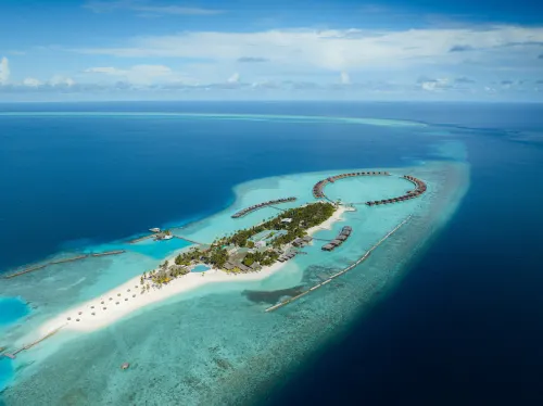 Veligandu Maldives Resort Island - Pools