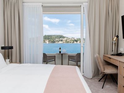 Hotel M