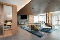 Fairfield Inn & Suites Chino - parking